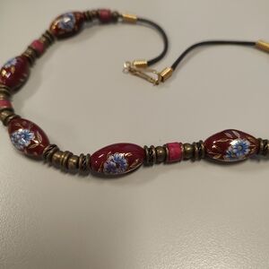 Elegant Floral Beaded Necklace